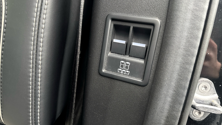 Land Rover Discovery 3.0 D300 Metropolitan Edition 5dr Auto Diesel Station Wagon